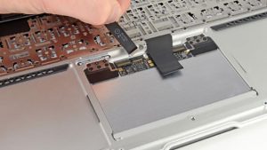Αντικατάσταση trackpad Macbook